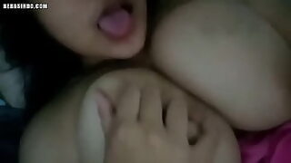 video tante dan anak kecil