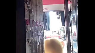 video tante buka bh